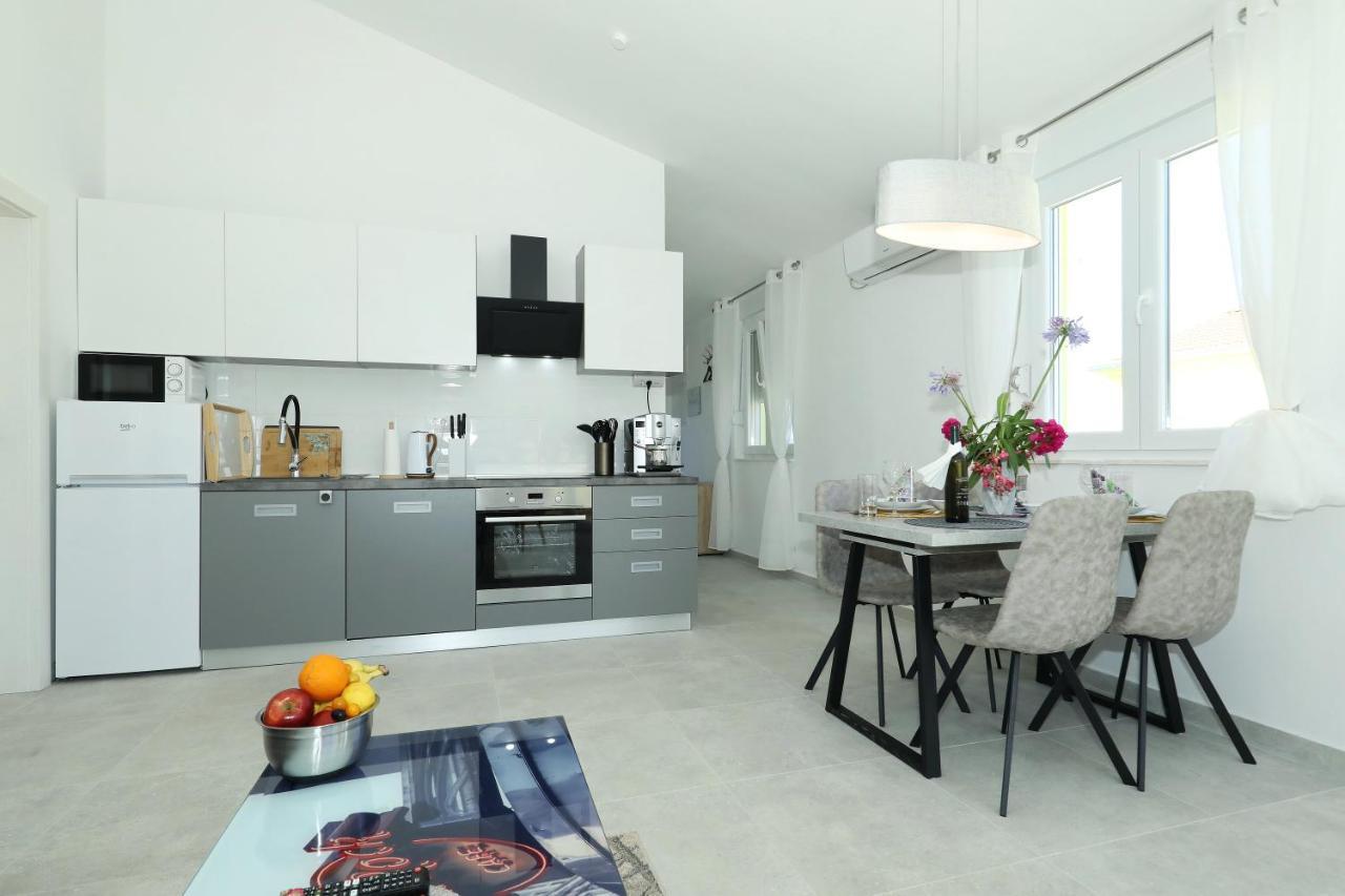 Apartment Gaby Božava Εξωτερικό φωτογραφία